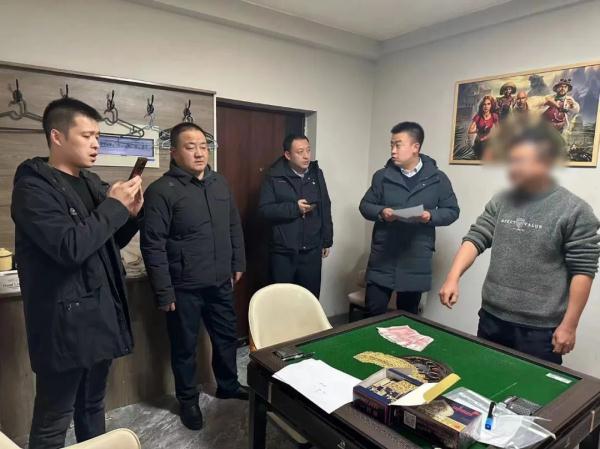 抓获20人！兰州警方捣毁2处赌博窝点
